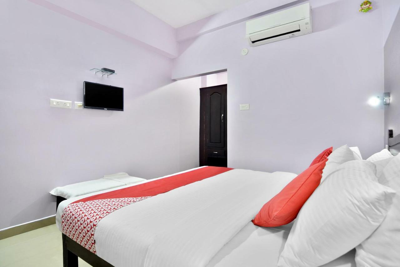 Shanthi Residency Pathanāmthitta Esterno foto